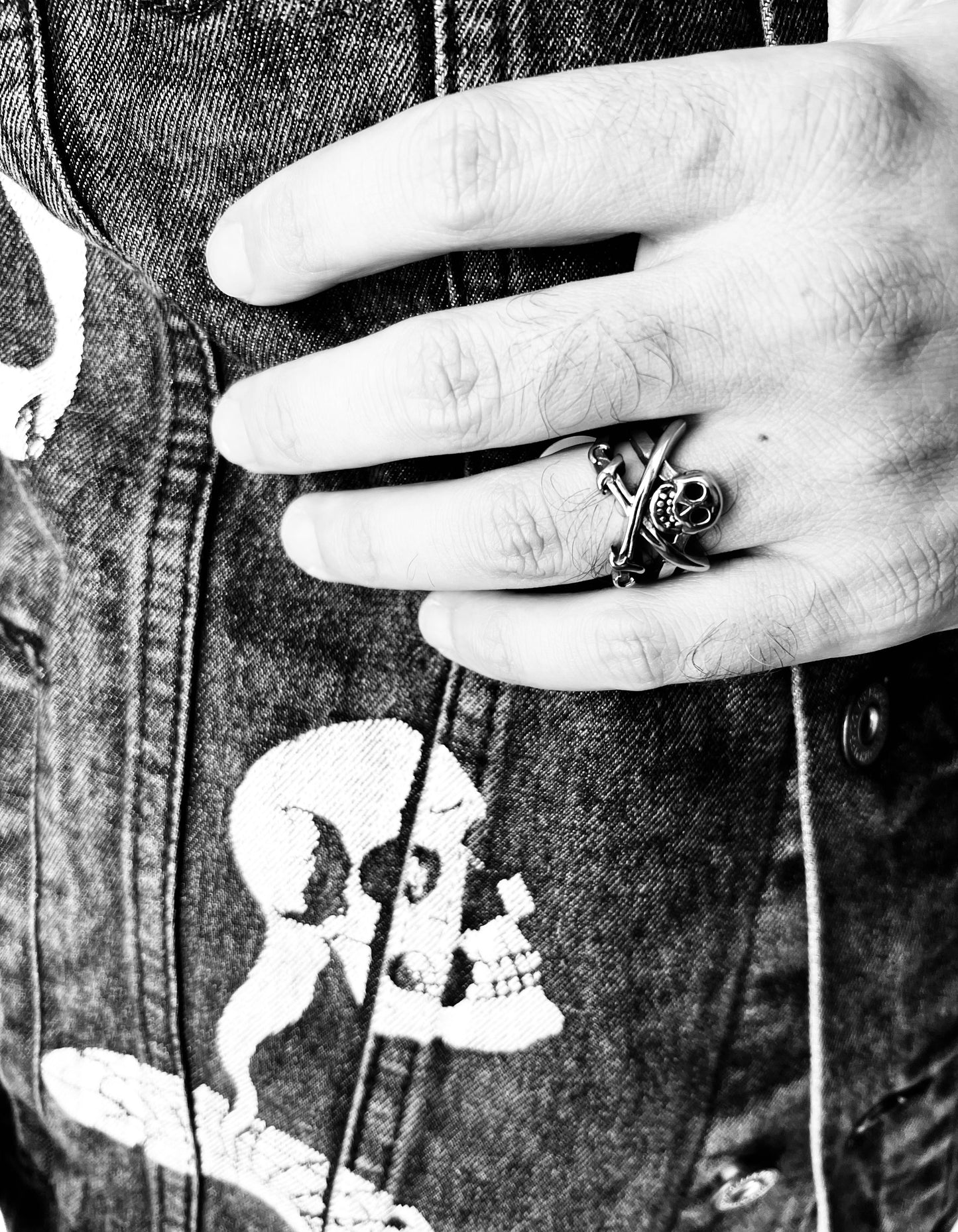 Stainless Steel Pirate Jolly Roger Skull & Crossed Swords Unisex Ring