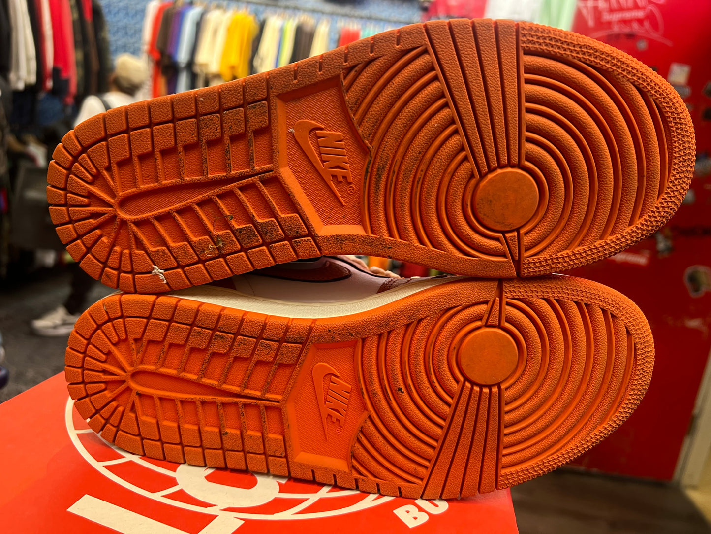 PRE OWNED Jordan 1 Retro High OG Starfish (Women's) NO BOX