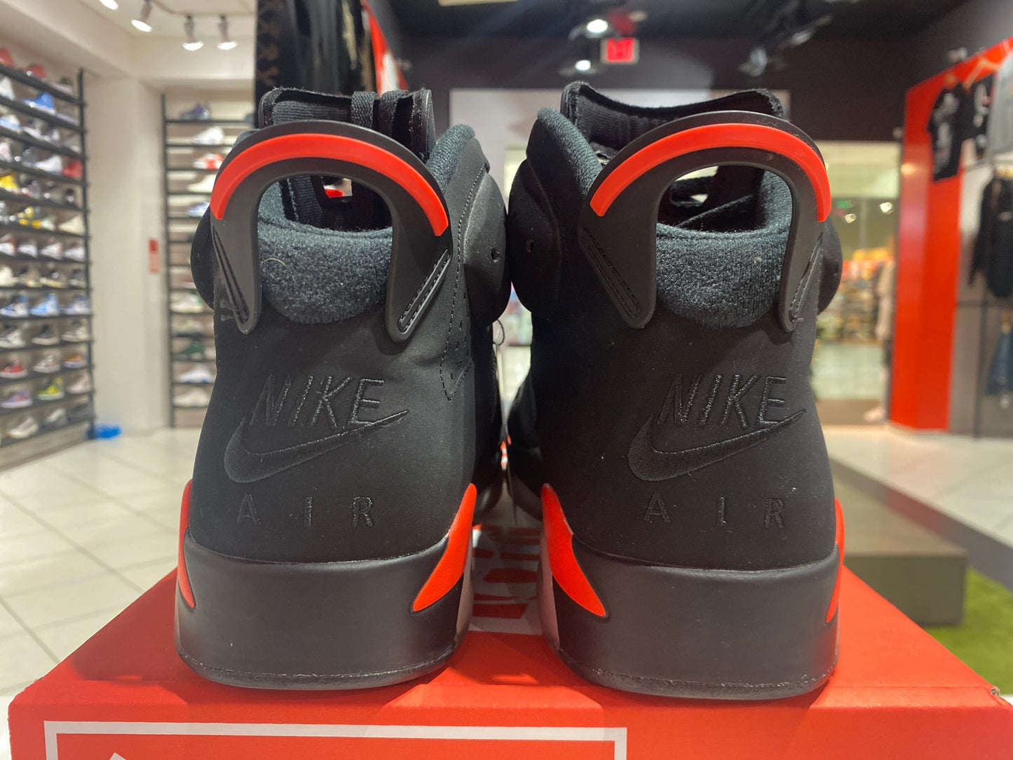PRE OWNED Jordan 6 Retro Black Infrared (2019)