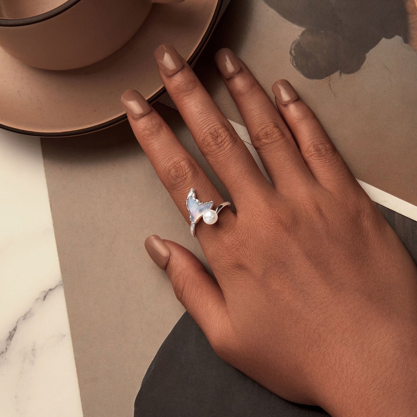 925 Sterling Silver Ring with Shell Pearl and Transparent Glass